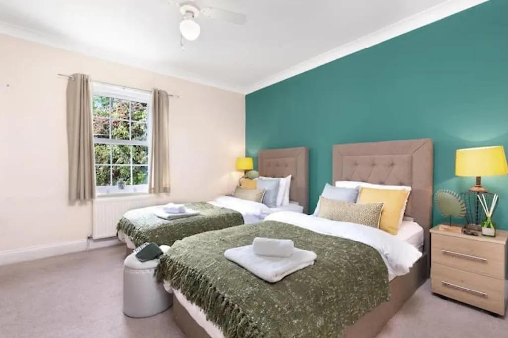 Stylish Cottage - Parking - Garden - Sleeps 6 Κέμπριτζ
